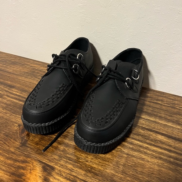 Black TUKskin™ Viva Low Creeper